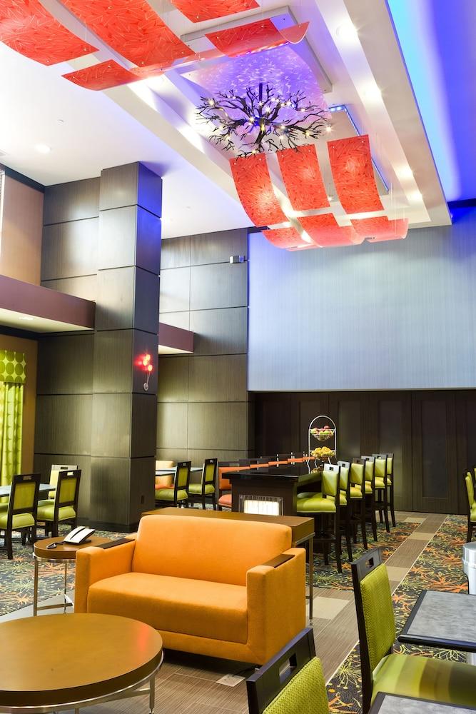 Hampton Inn And Suites Tulsa Central Ngoại thất bức ảnh