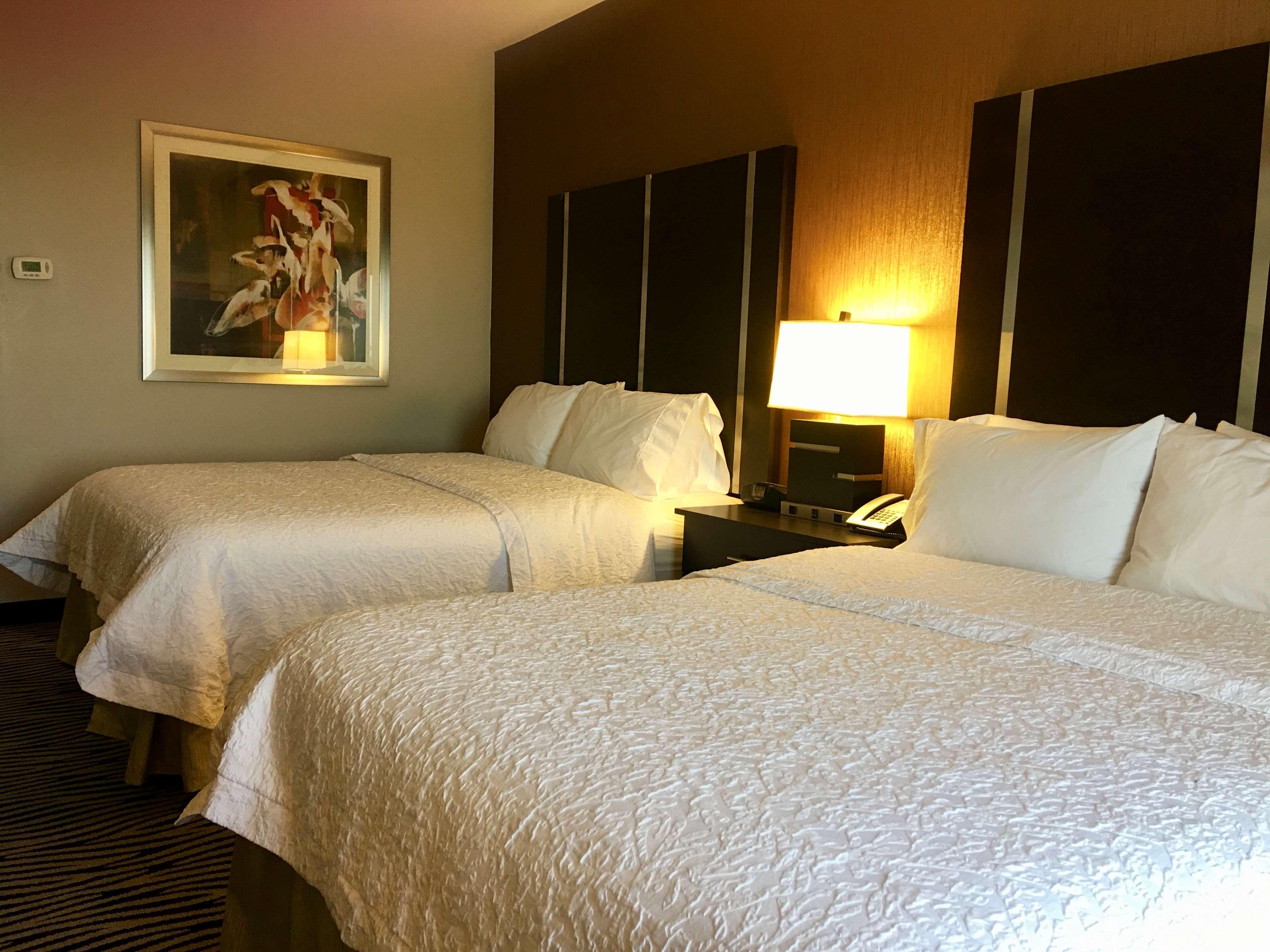 Hampton Inn And Suites Tulsa Central Ngoại thất bức ảnh