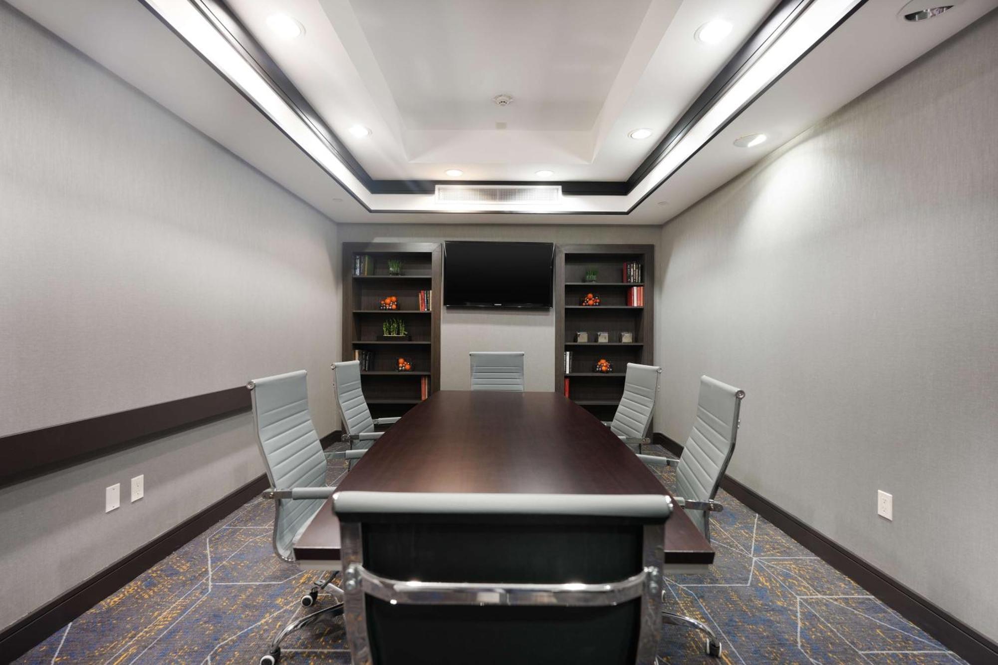 Hampton Inn And Suites Tulsa Central Ngoại thất bức ảnh