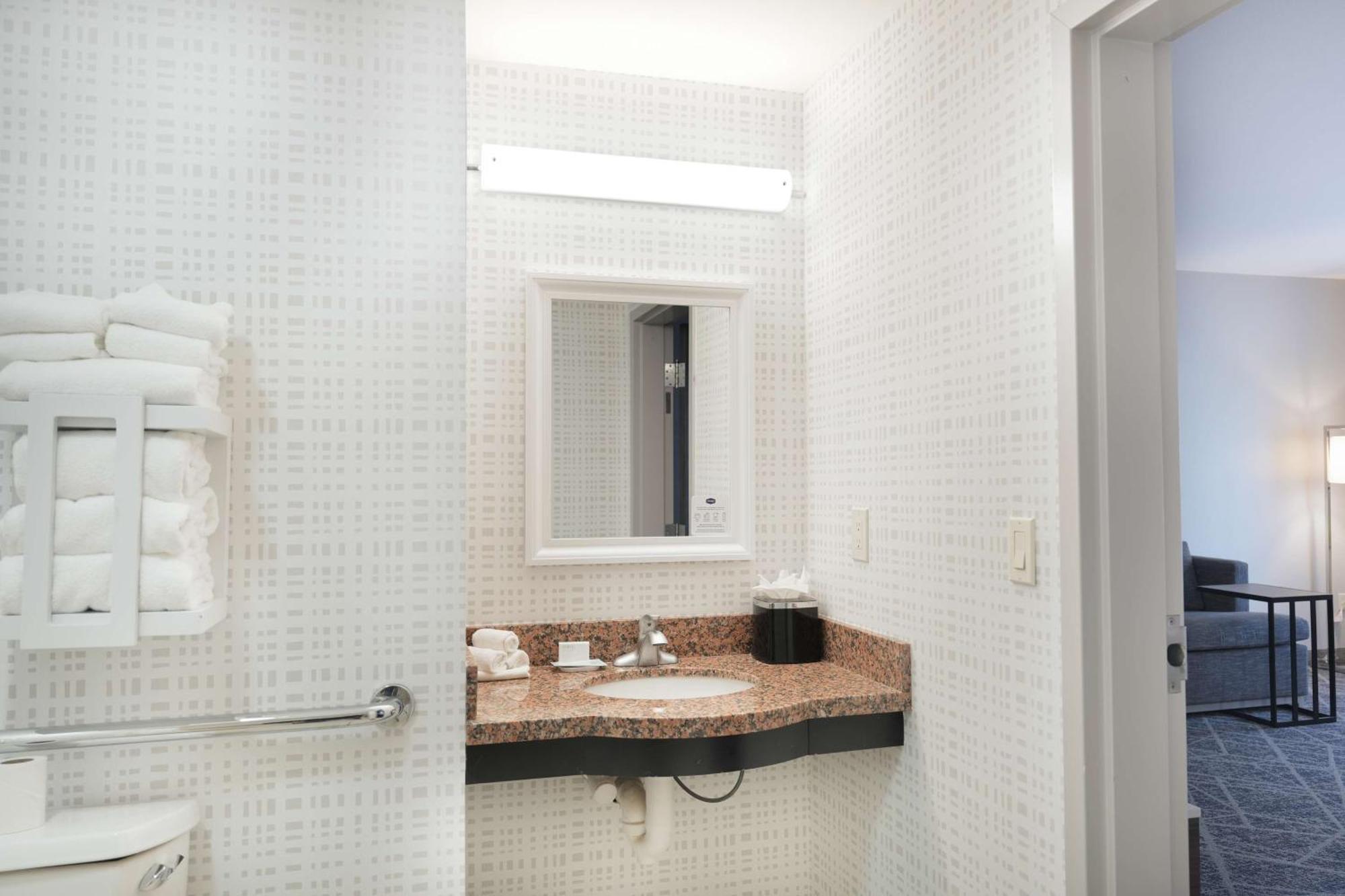Hampton Inn And Suites Tulsa Central Ngoại thất bức ảnh