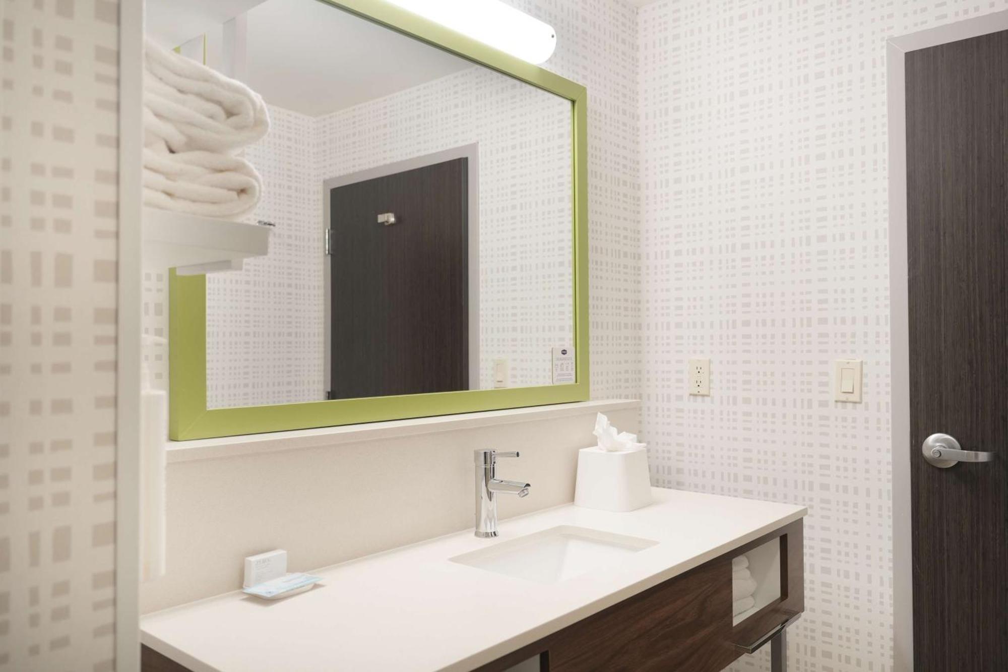 Hampton Inn And Suites Tulsa Central Ngoại thất bức ảnh