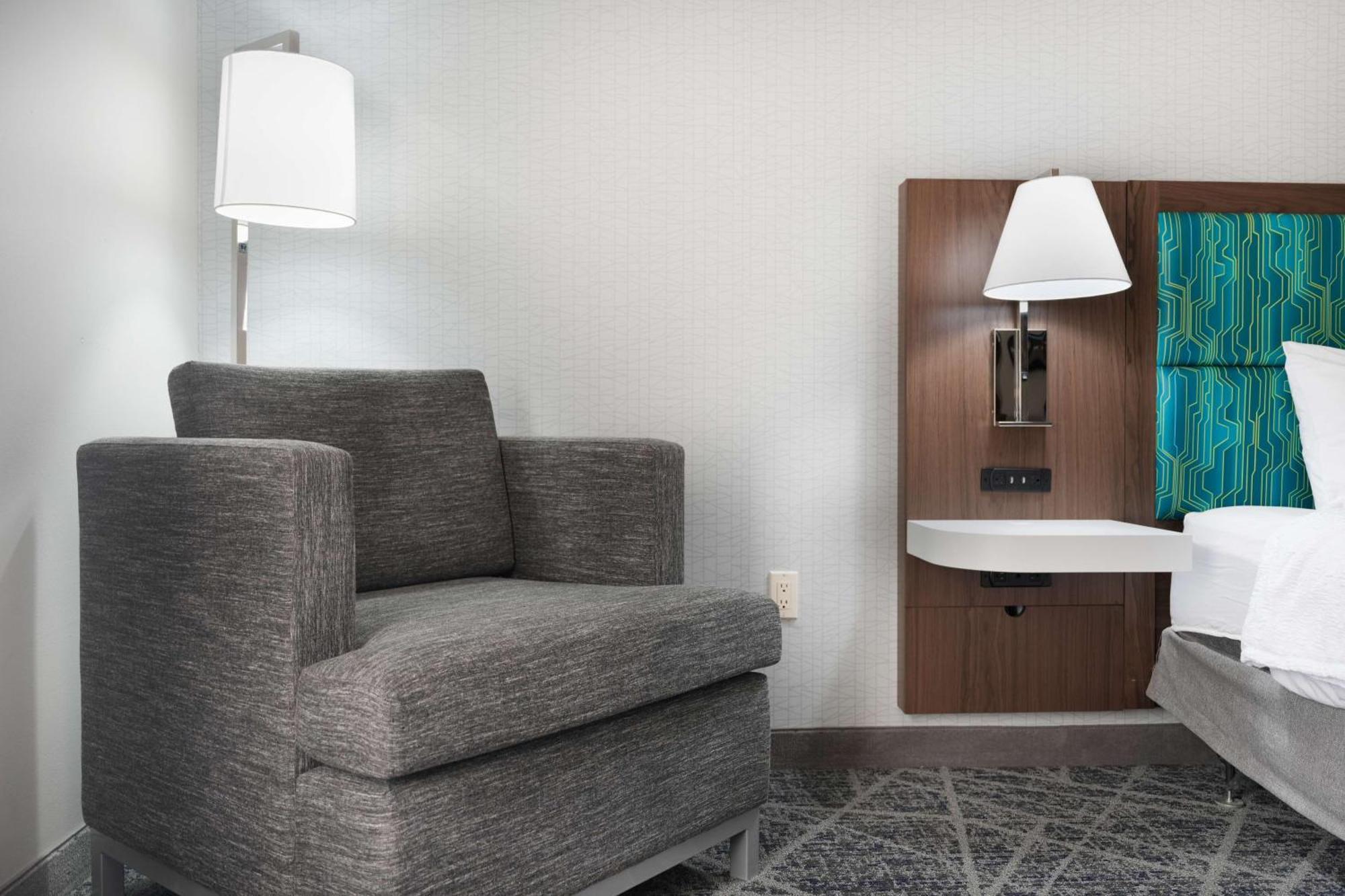 Hampton Inn And Suites Tulsa Central Ngoại thất bức ảnh
